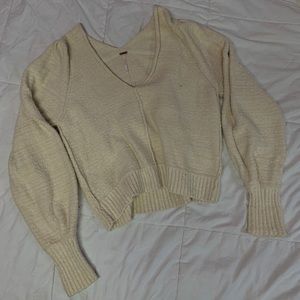 Women’s cream v-neck cropped sweater
